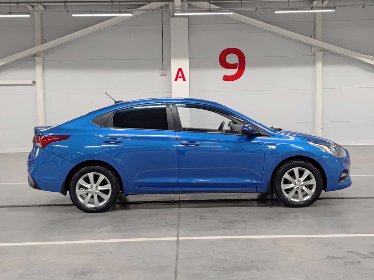 Купить Hyundai Solaris с пробегом. Фото: #3