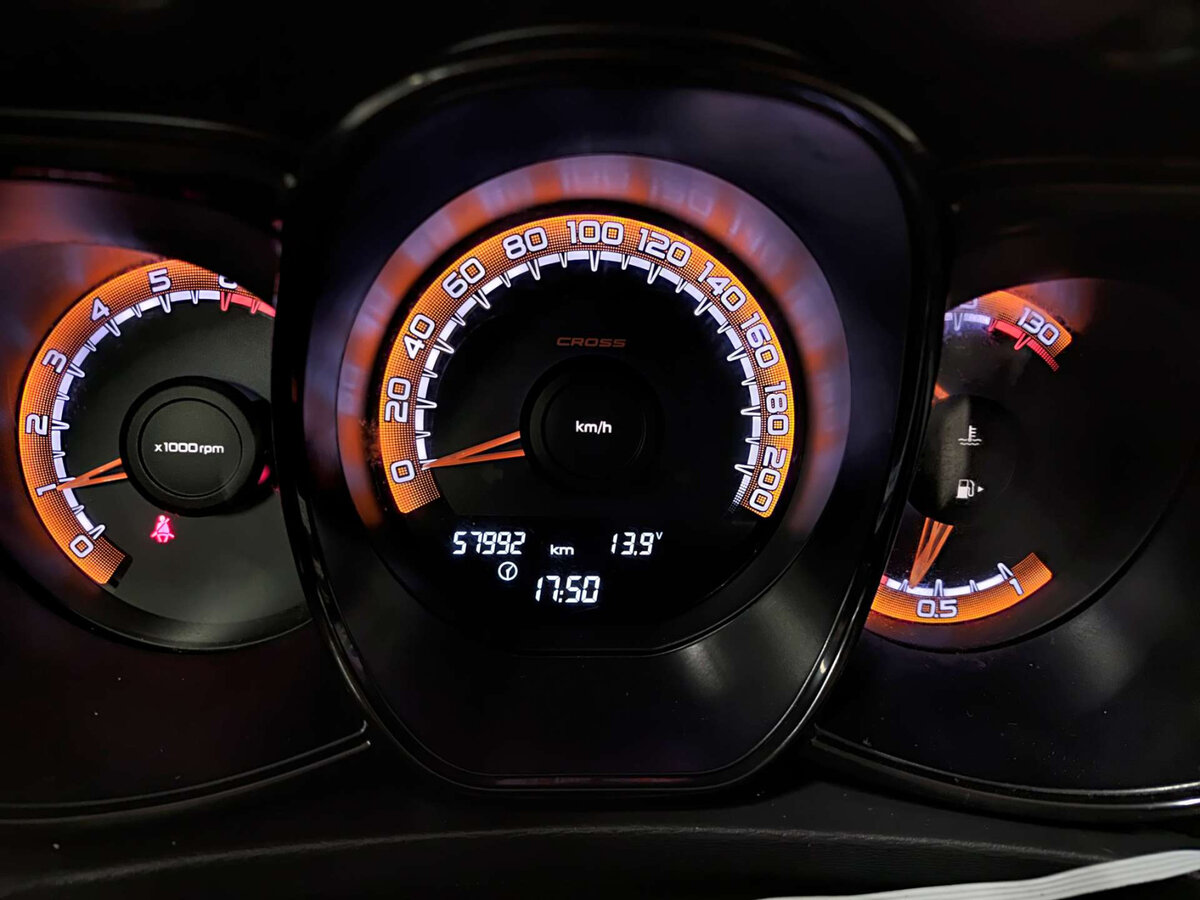 Купить Lada (ВАЗ) Vesta с пробегом. Фото: #11