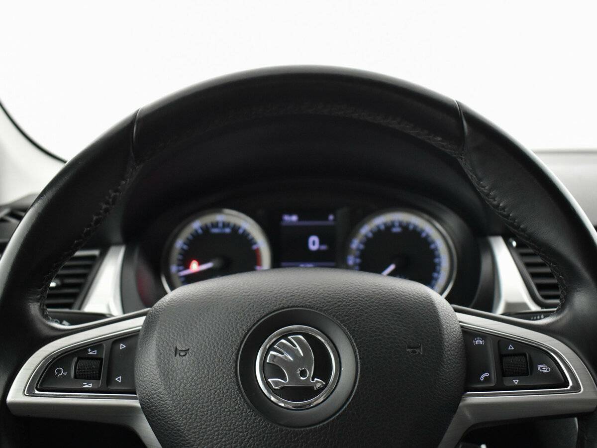 Купить Skoda Rapid с пробегом. Фото: #13