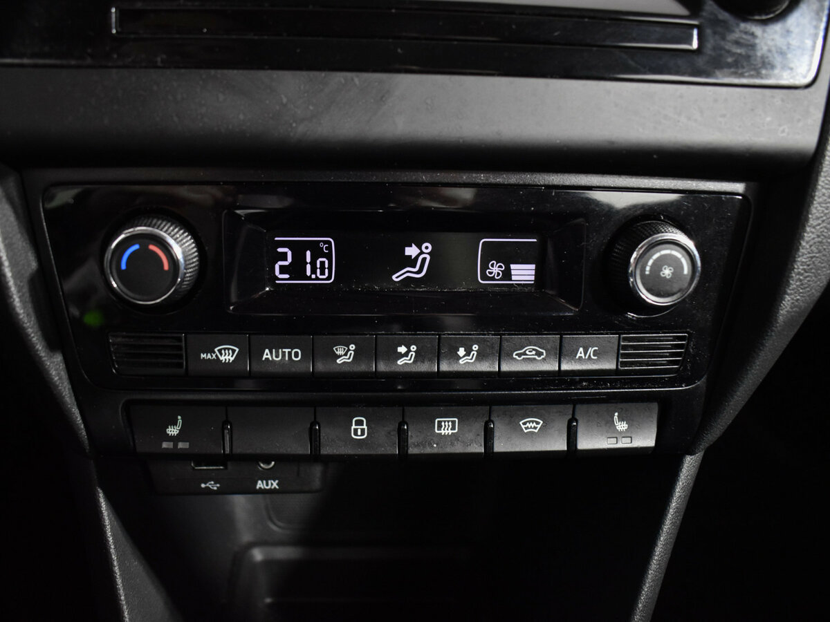 Купить Skoda Rapid с пробегом. Фото: #15