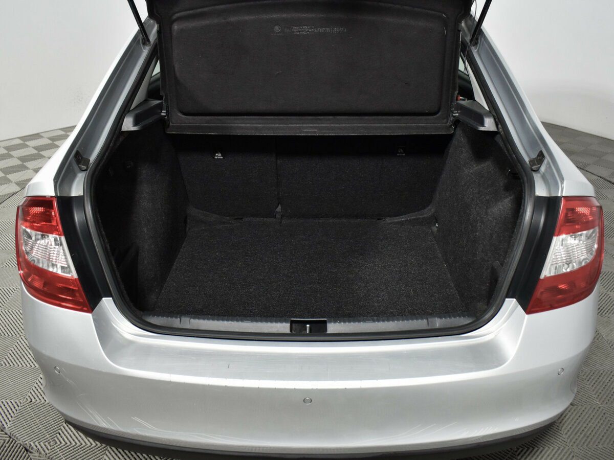Купить Skoda Rapid с пробегом. Фото: #17