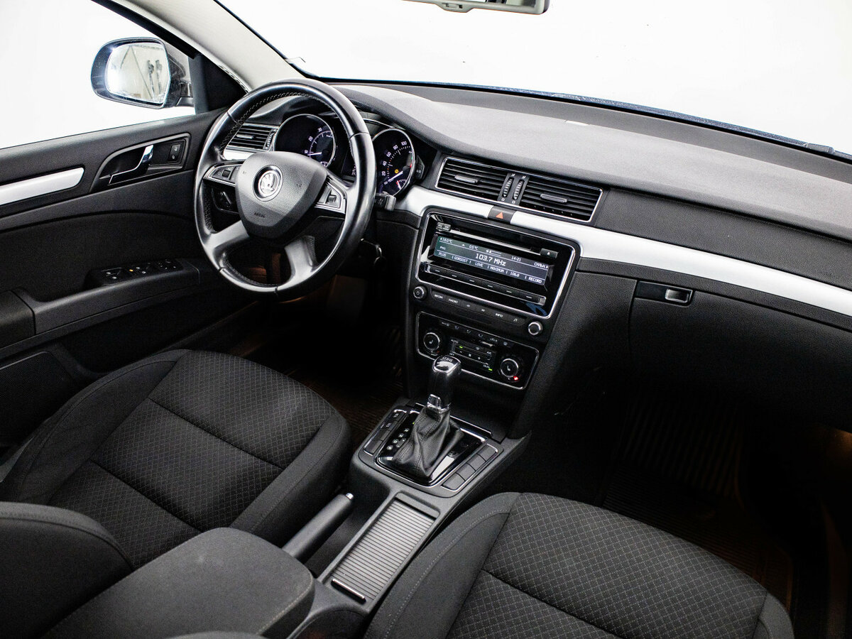 Купить Skoda Superb с пробегом. Фото: #10