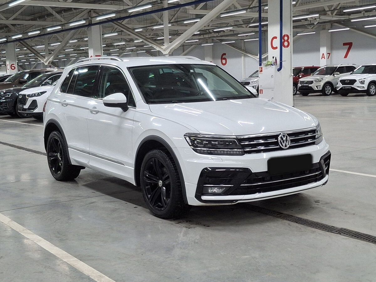 Купить Volkswagen Tiguan с пробегом. Фото: #2