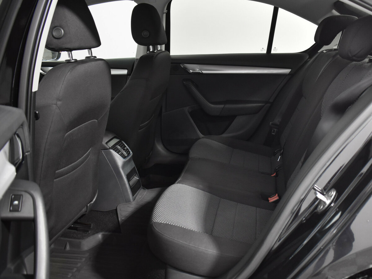 Купить Skoda Octavia с пробегом. Фото: #11