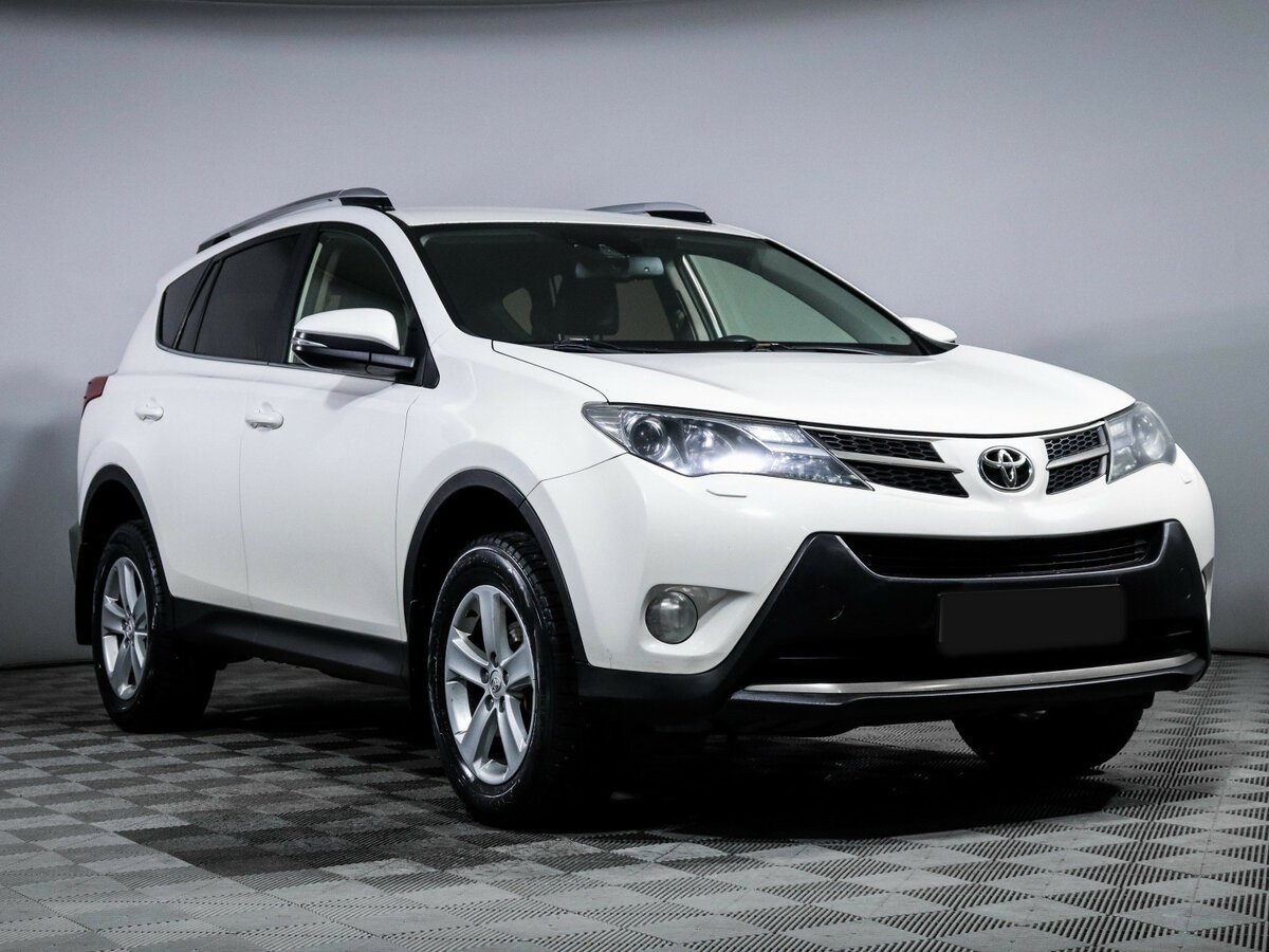 Купить Toyota RAV4 с пробегом. Фото: #2