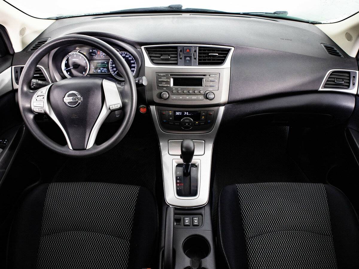 Купить Nissan Tiida с пробегом. Фото: #7