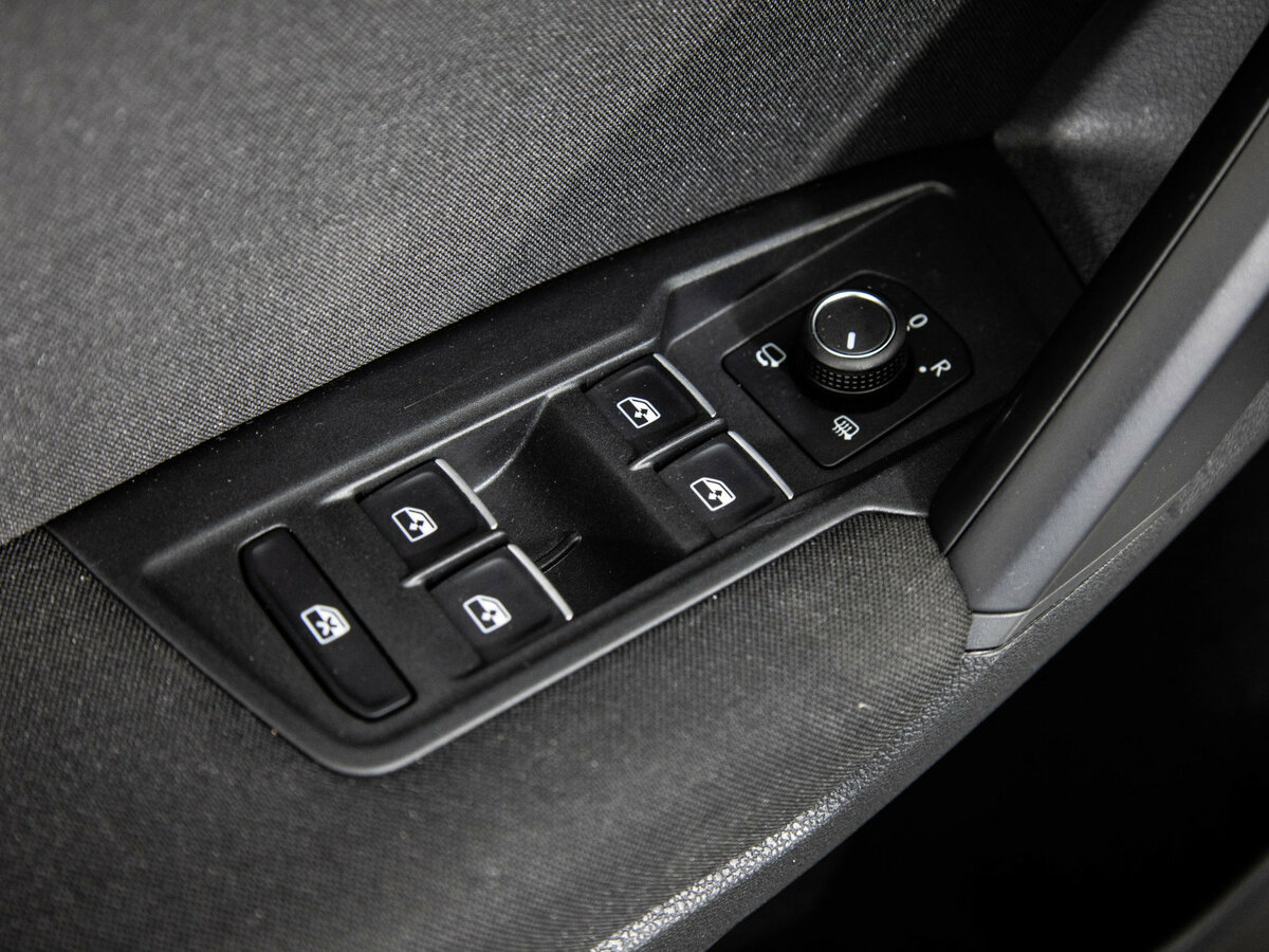 Купить Volkswagen Tiguan с пробегом. Фото: #14