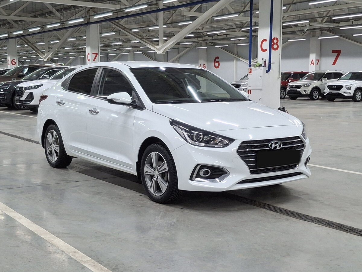 Купить Hyundai Solaris с пробегом. Фото: #2