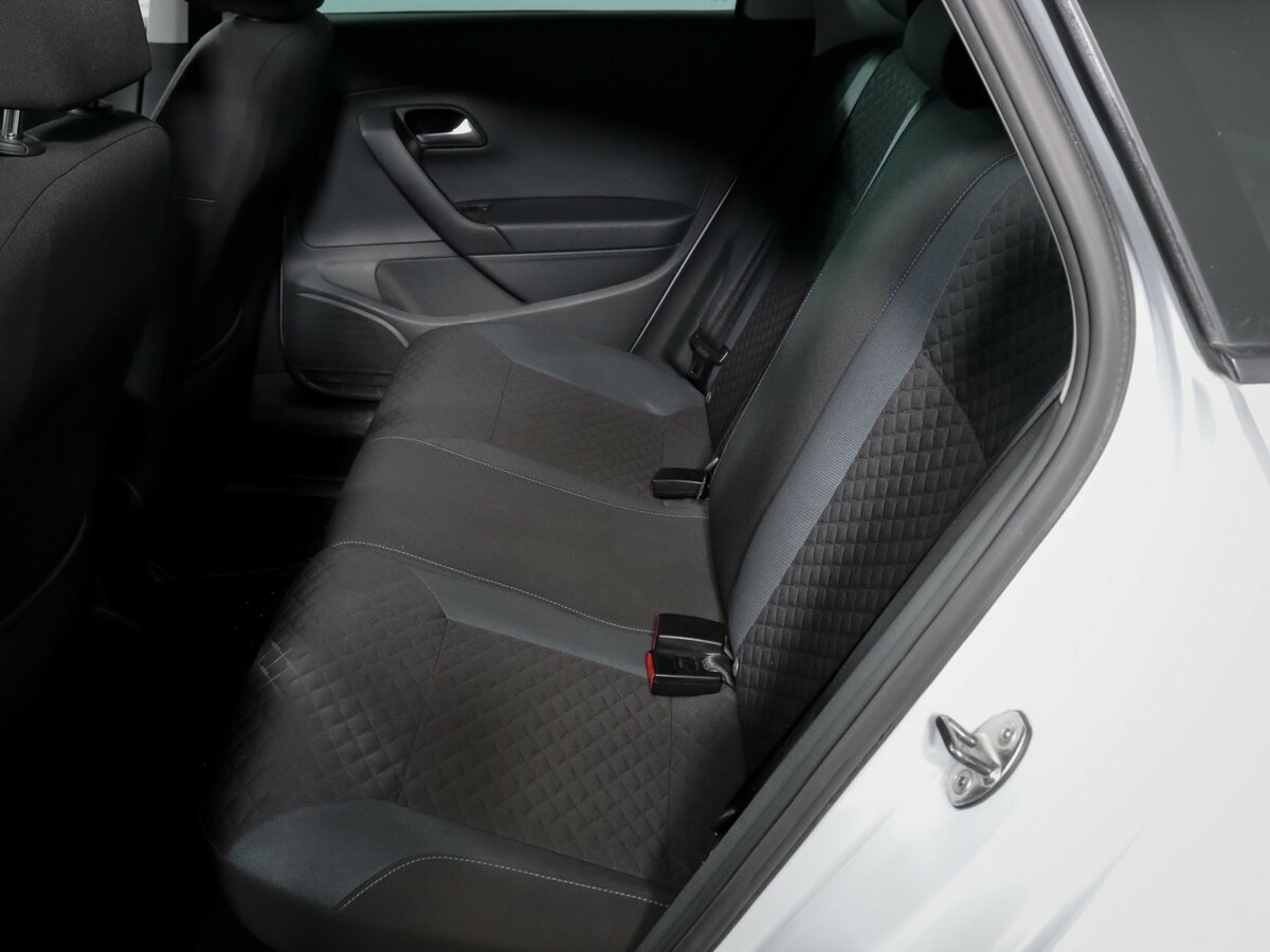 Купить Volkswagen Polo с пробегом. Фото: #7