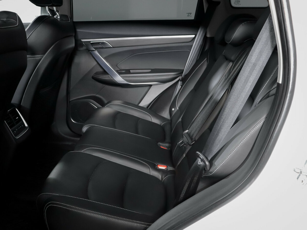 Купить Geely Atlas Pro с пробегом. Фото: #9