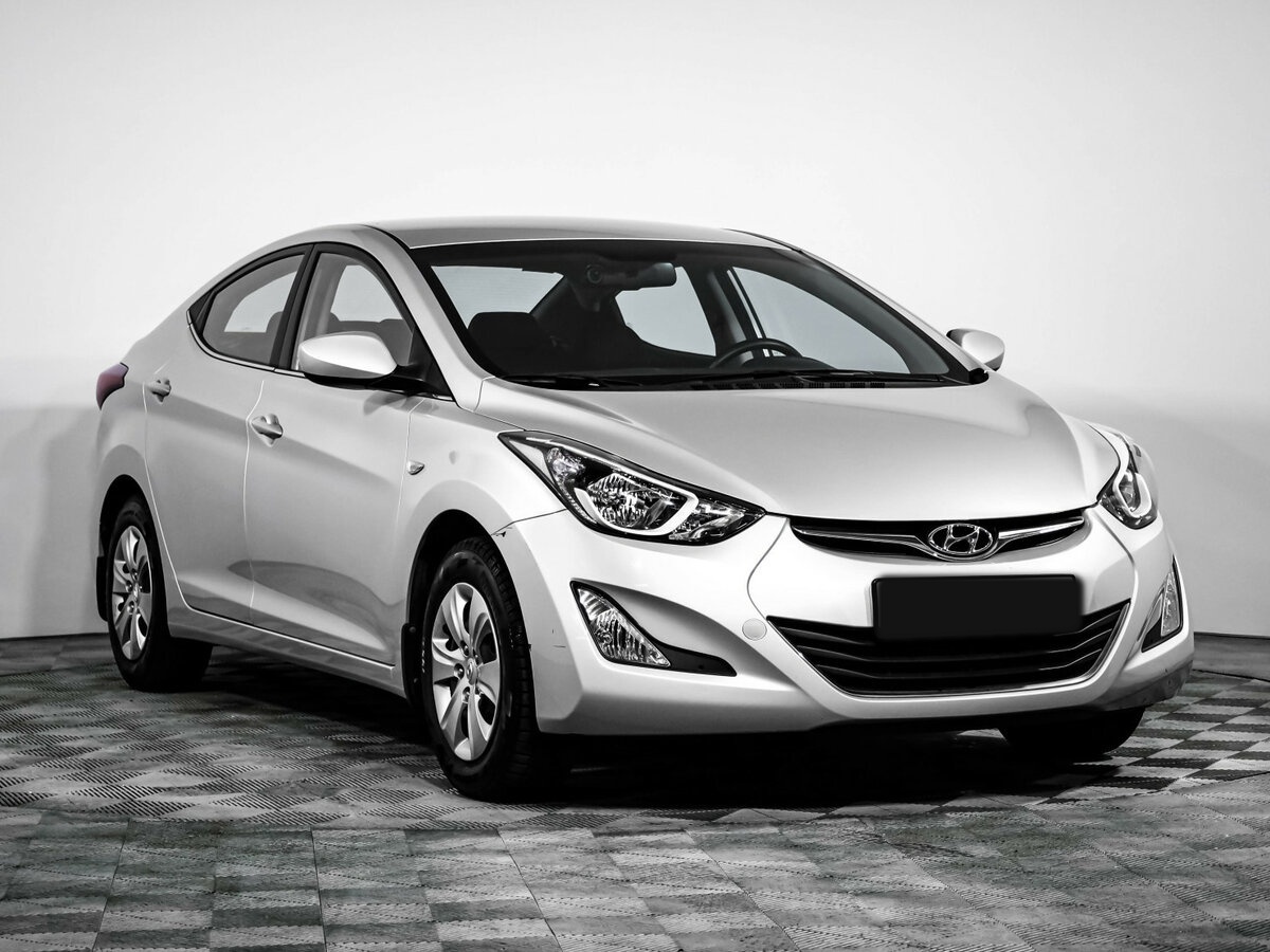 Купить Hyundai Elantra с пробегом. Фото: #2