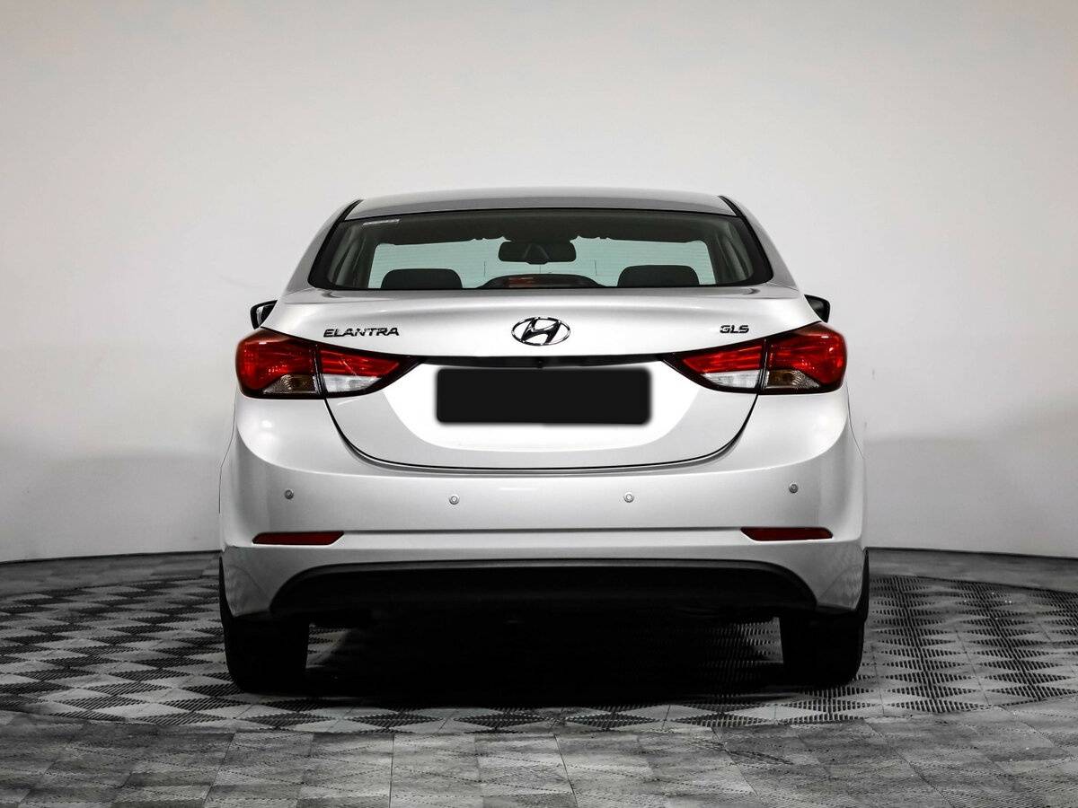Купить Hyundai Elantra с пробегом. Фото: #4