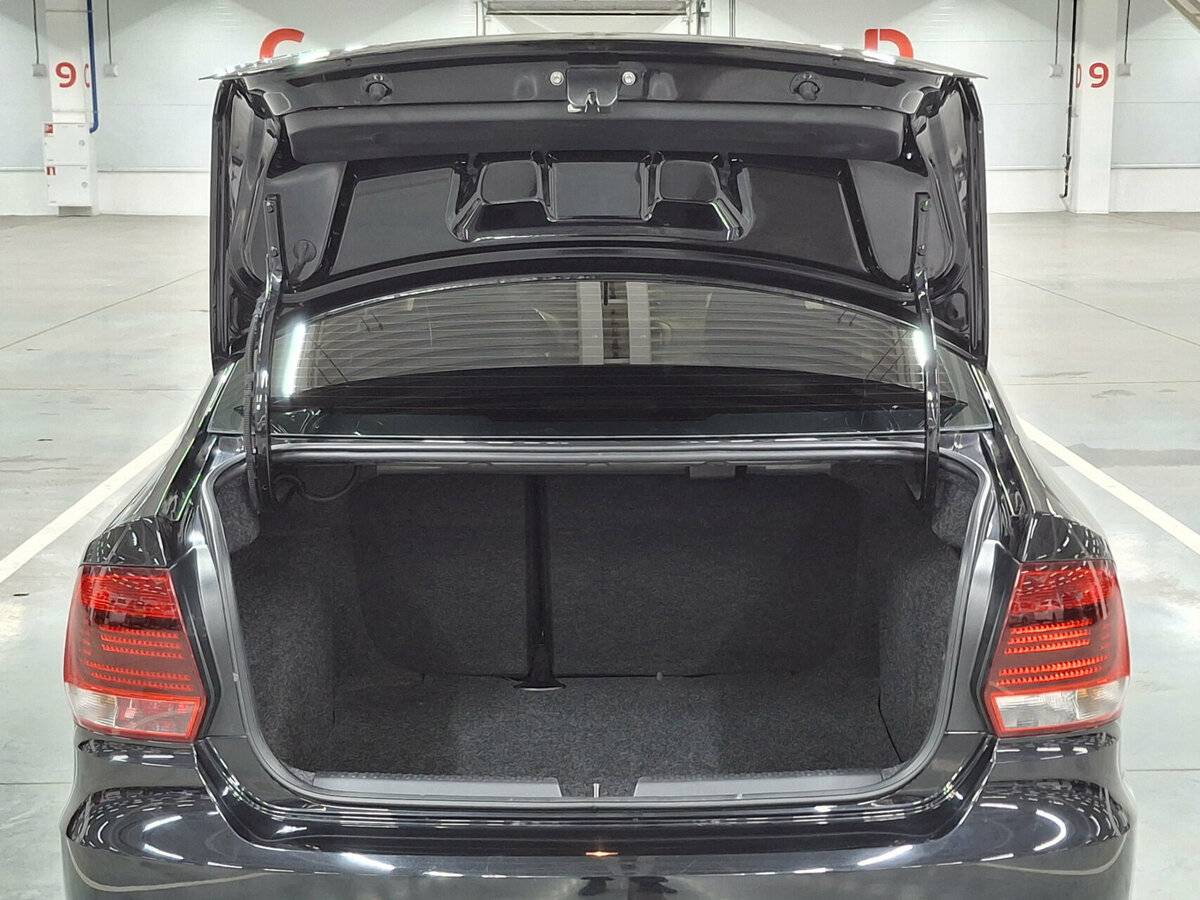 Купить Volkswagen Polo с пробегом. Фото: #9