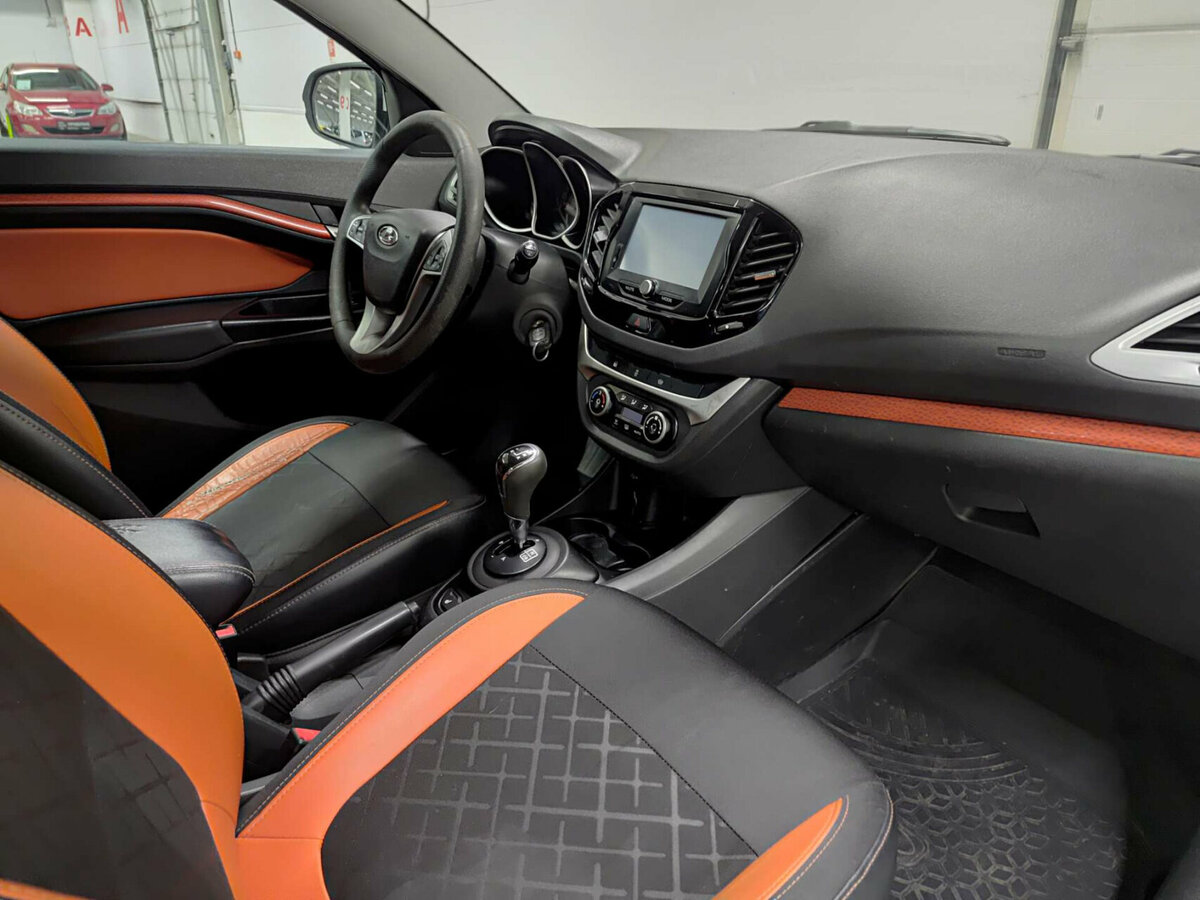 Купить Lada (ВАЗ) Vesta с пробегом. Фото: #10