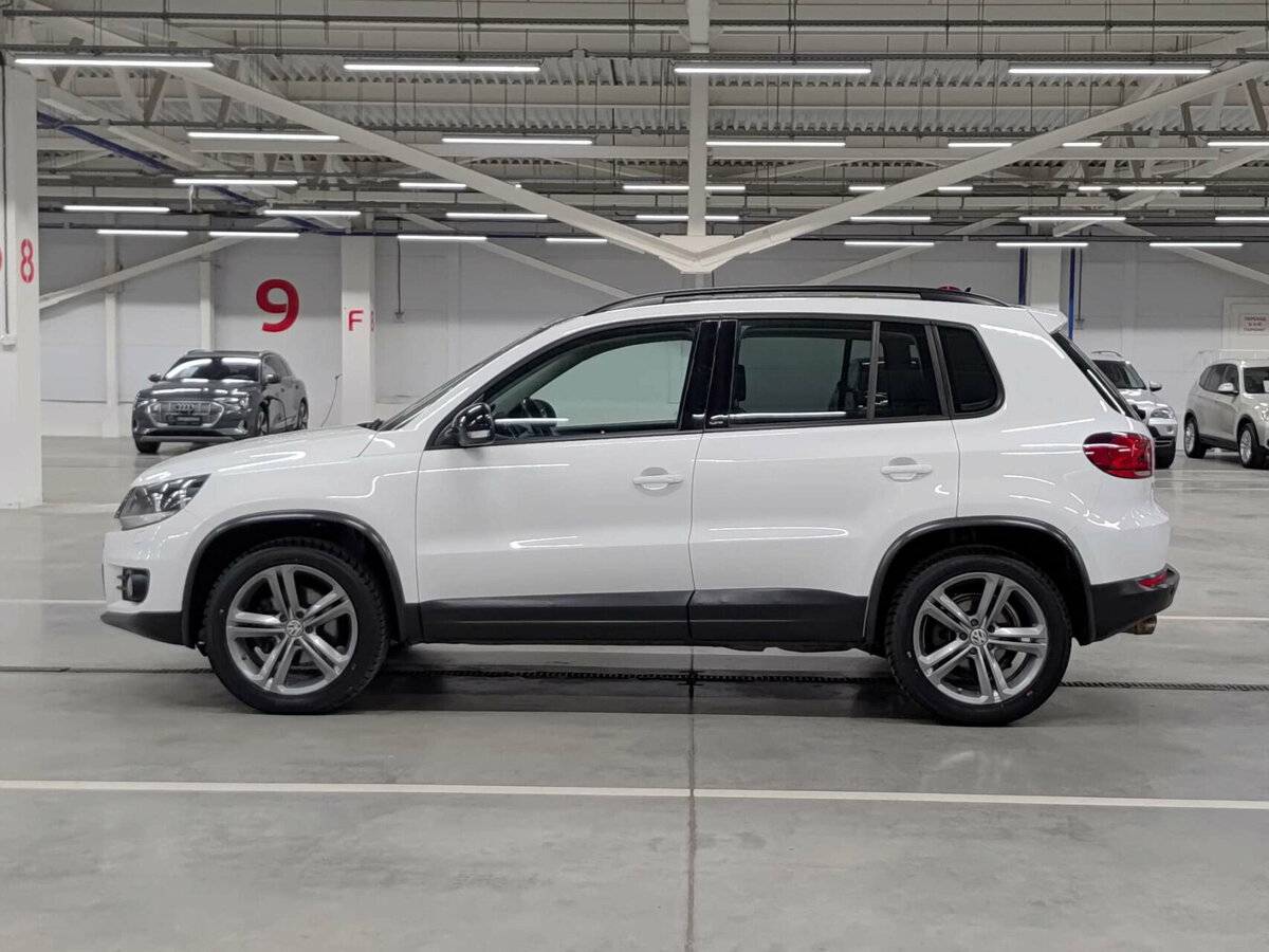 Купить Volkswagen Tiguan с пробегом. Фото: #7