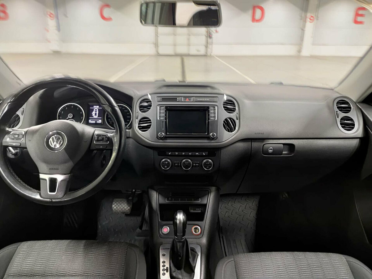 Купить Volkswagen Tiguan с пробегом. Фото: #13