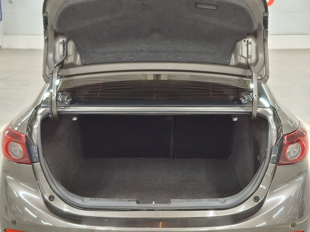 Купить Mazda 3 с пробегом. Фото: #9