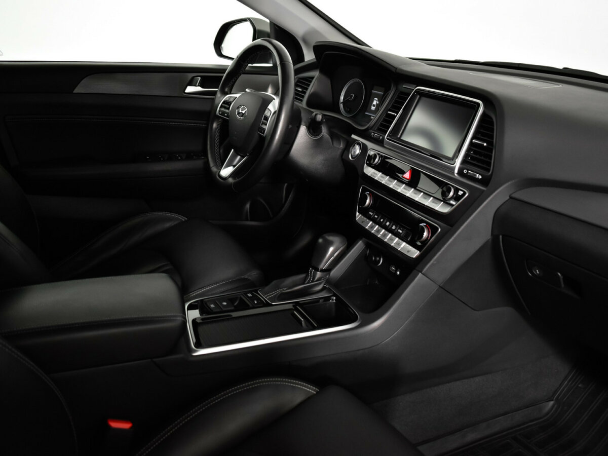 Купить Hyundai Sonata с пробегом. Фото: #7