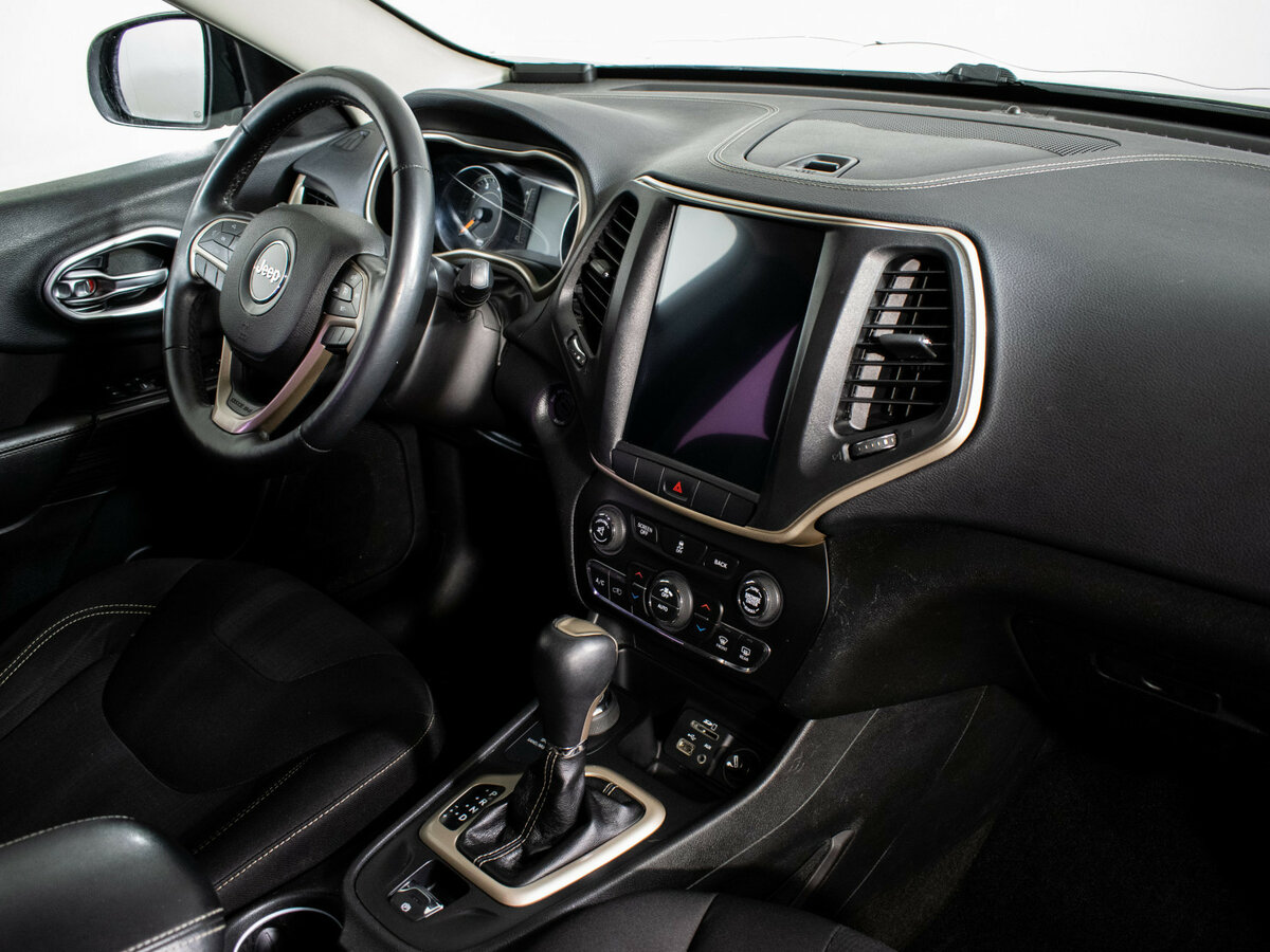 Купить Jeep Cherokee с пробегом. Фото: #9