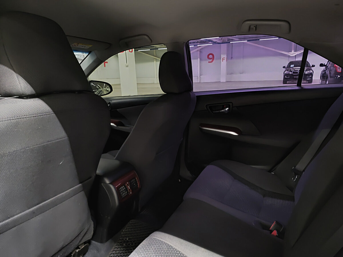 Купить Toyota Camry с пробегом. Фото: #11