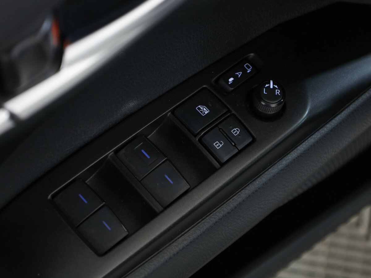 Купить Toyota Camry с пробегом. Фото: #18