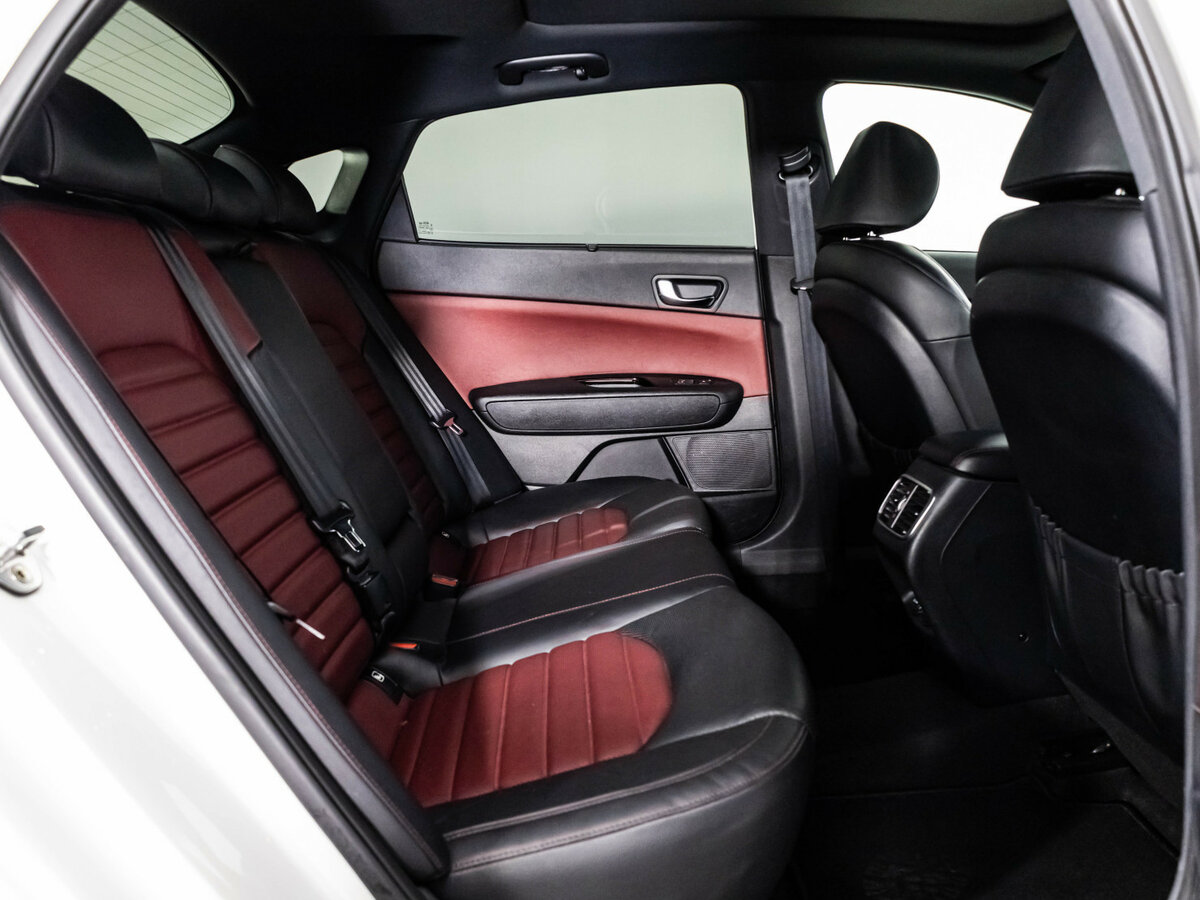 Купить Kia Optima с пробегом. Фото: #29