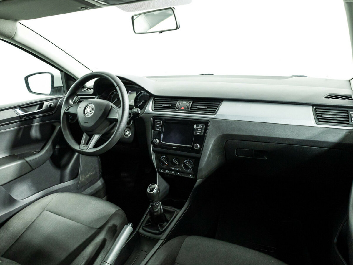 Купить Skoda Rapid с пробегом. Фото: #8