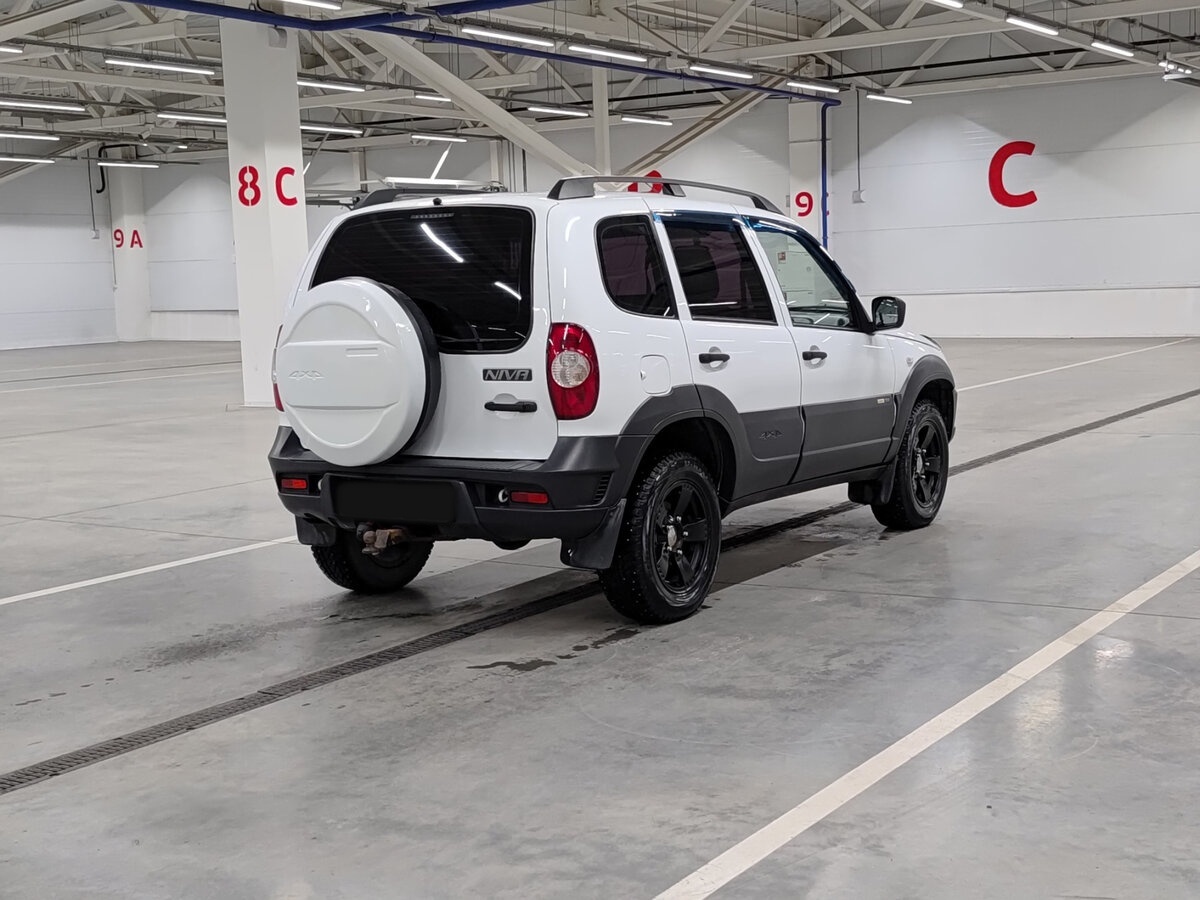 Купить Chevrolet Niva с пробегом. Фото: #4