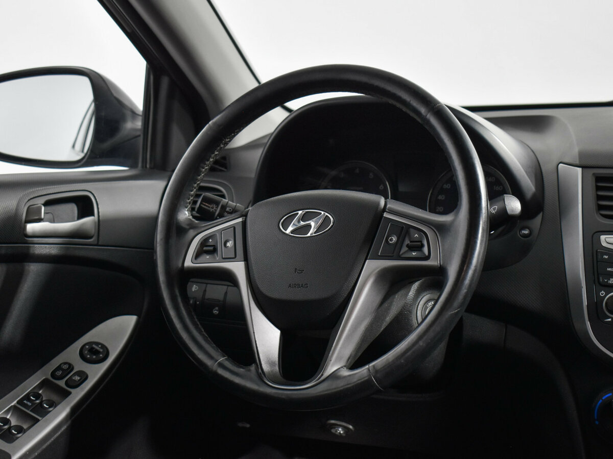 Купить Hyundai Solaris с пробегом. Фото: #16