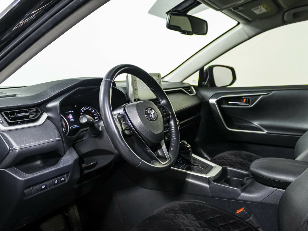 Купить Toyota RAV4 с пробегом. Фото: #8