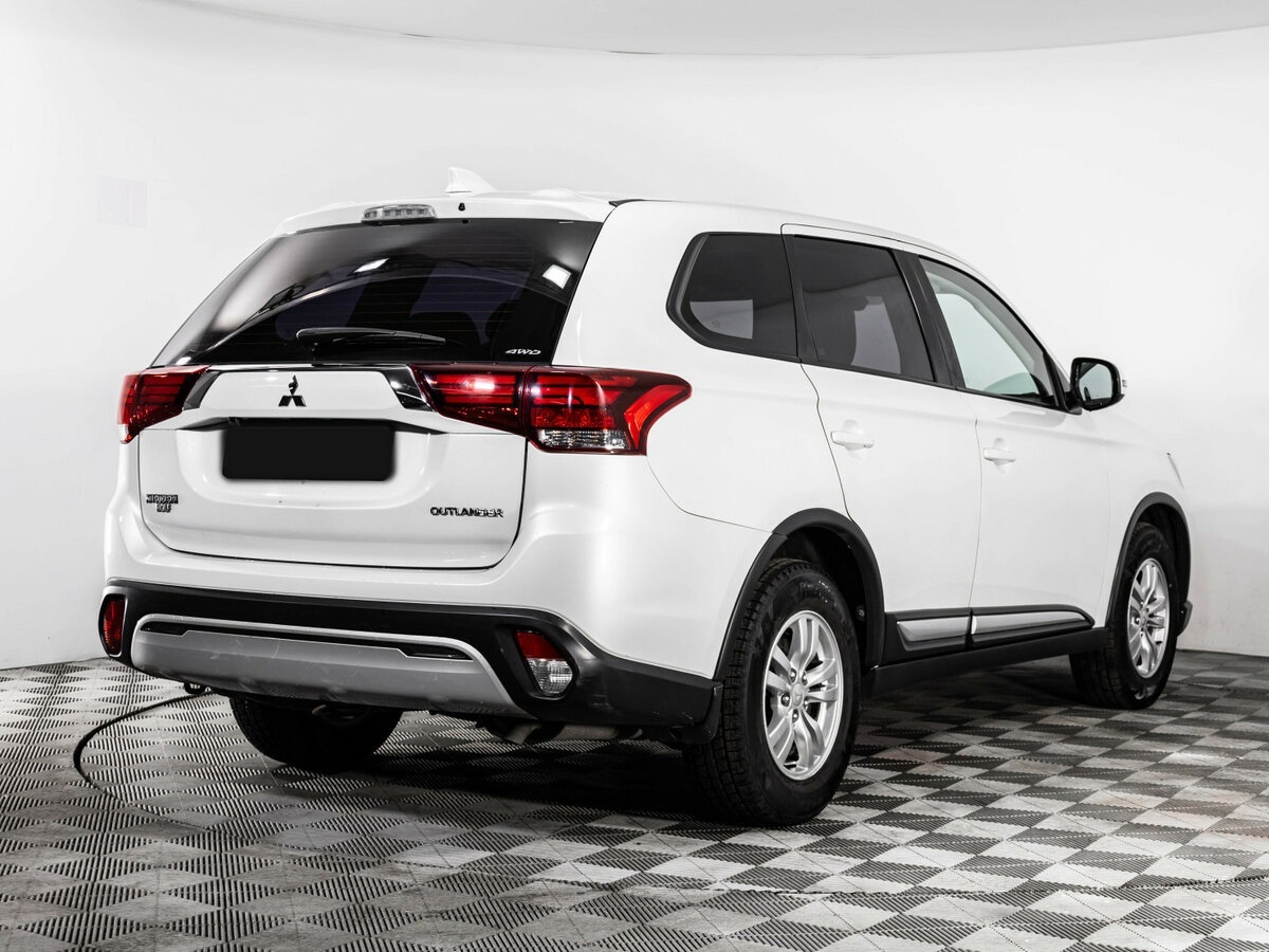 Купить Mitsubishi Outlander с пробегом. Фото: #4