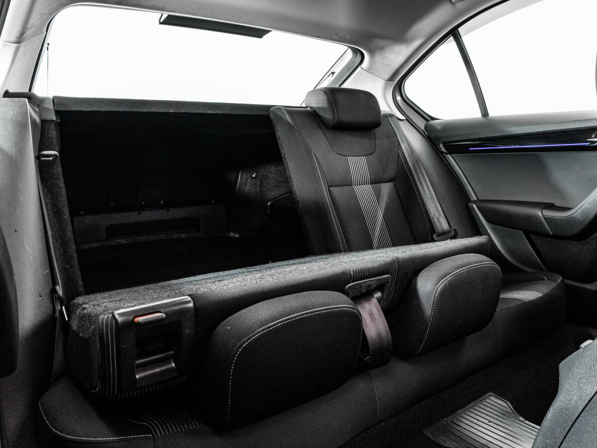 Купить Skoda Octavia с пробегом. Фото: #18