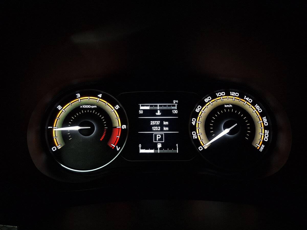 Купить Lada (ВАЗ) Vesta с пробегом. Фото: #12