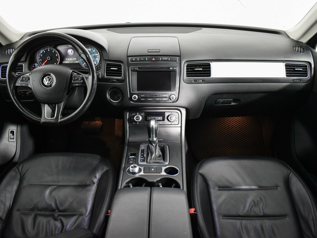 Купить Volkswagen Touareg с пробегом. Фото: #12