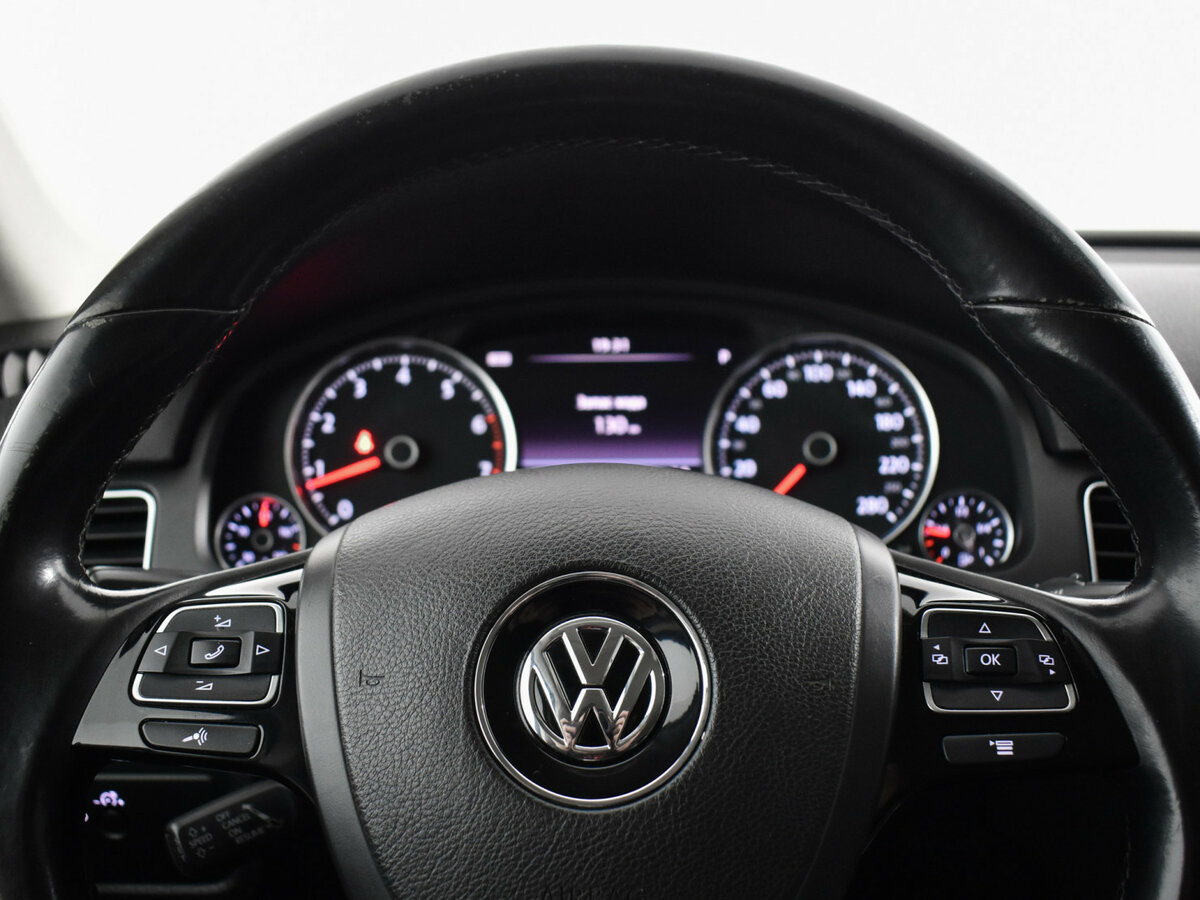Купить Volkswagen Touareg с пробегом. Фото: #13