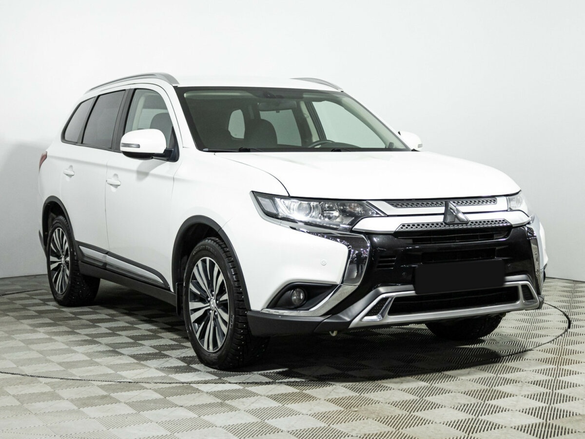 Купить Mitsubishi Outlander с пробегом. Фото: #2