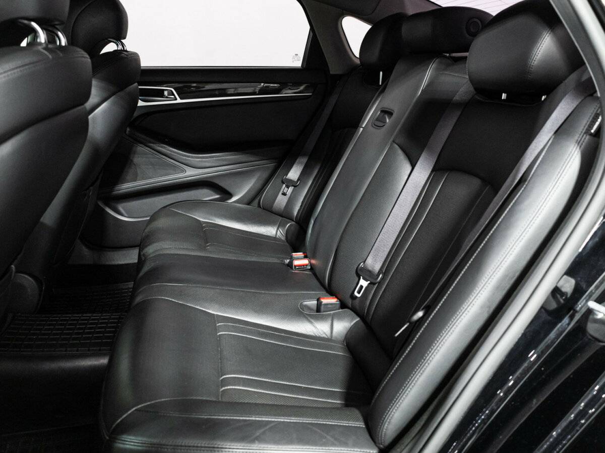 Купить Hyundai Genesis с пробегом. Фото: #7