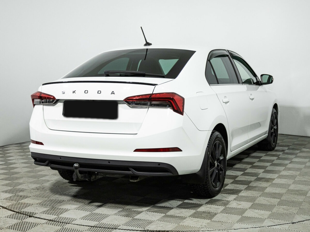 Купить Skoda Rapid с пробегом. Фото: #4