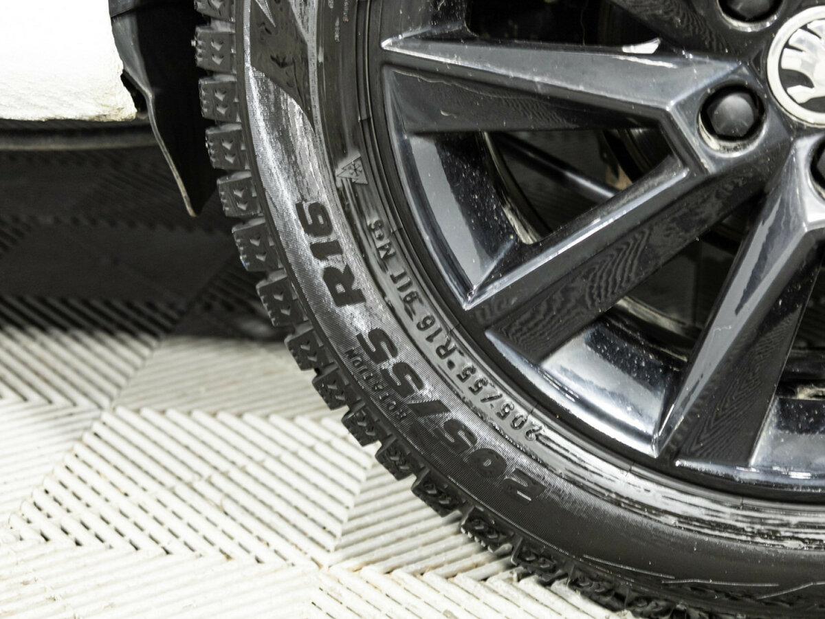 Купить Skoda Rapid с пробегом. Фото: #13