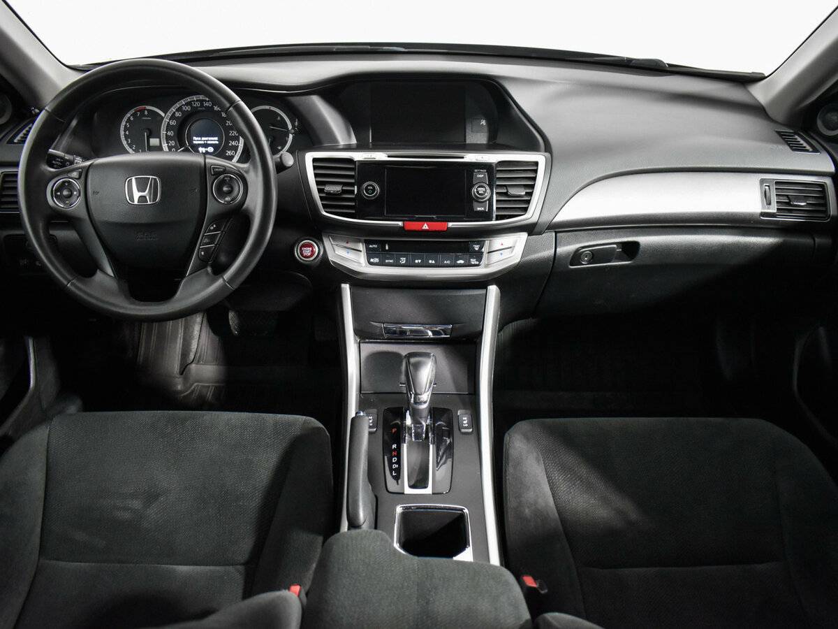 Купить Honda Accord с пробегом. Фото: #11