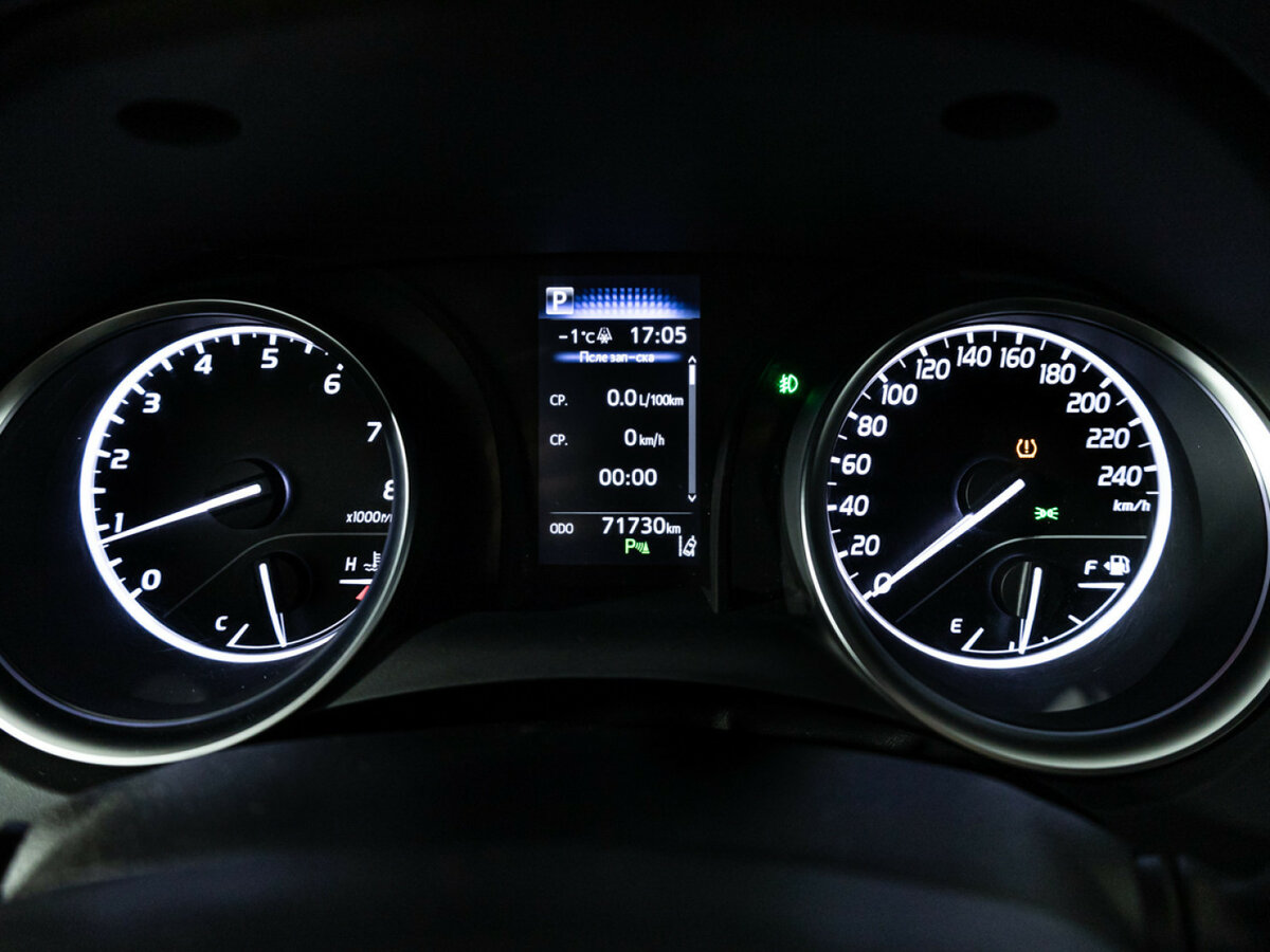 Купить Toyota Camry с пробегом. Фото: #9