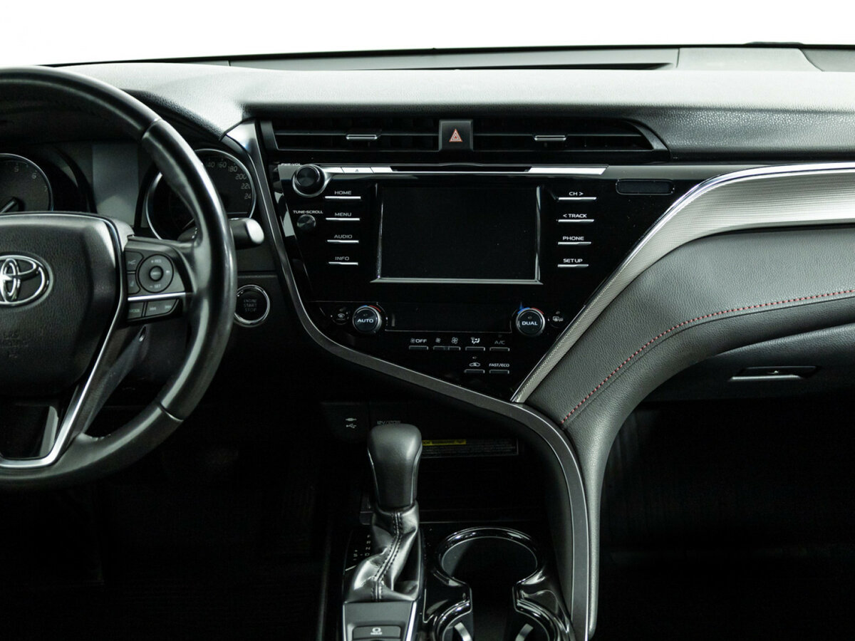 Купить Toyota Camry с пробегом. Фото: #11
