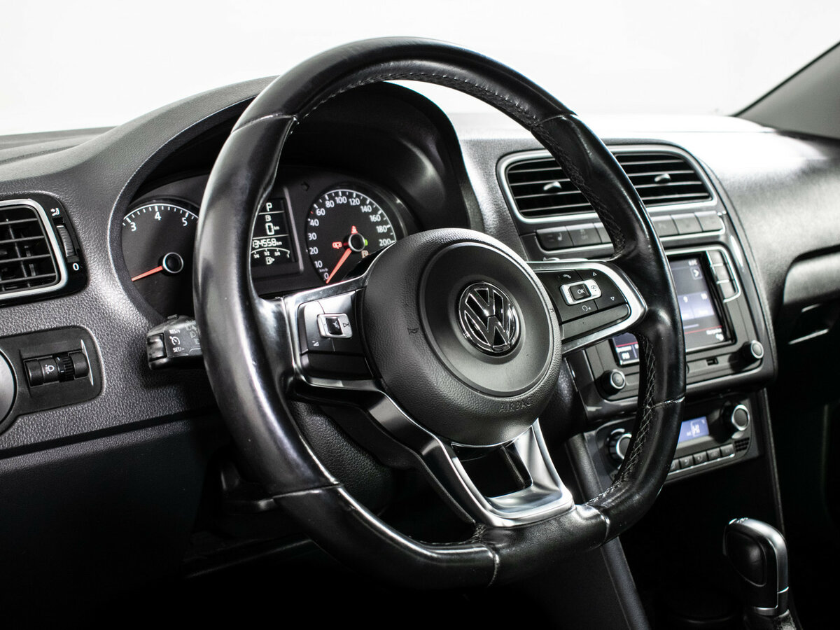Купить Volkswagen Polo с пробегом. Фото: #12