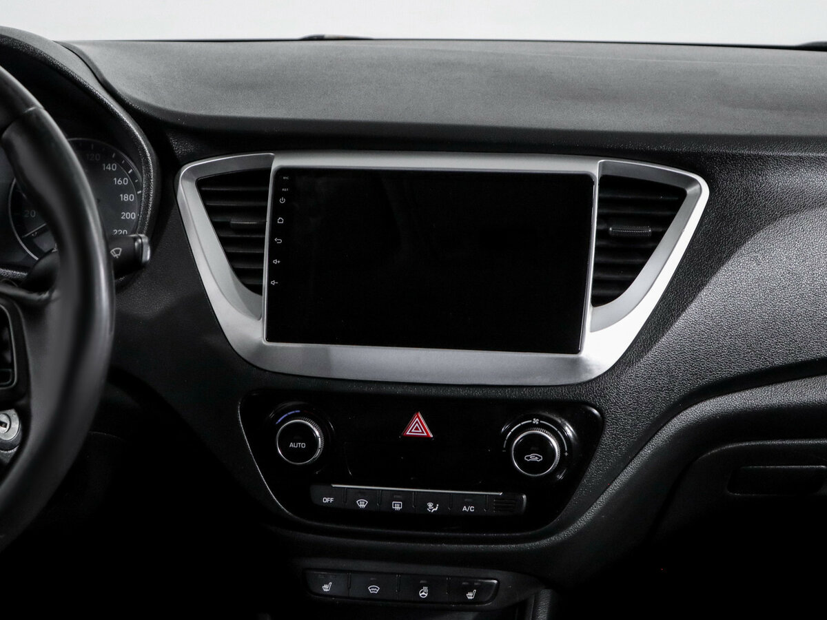 Купить Hyundai Solaris с пробегом. Фото: #10