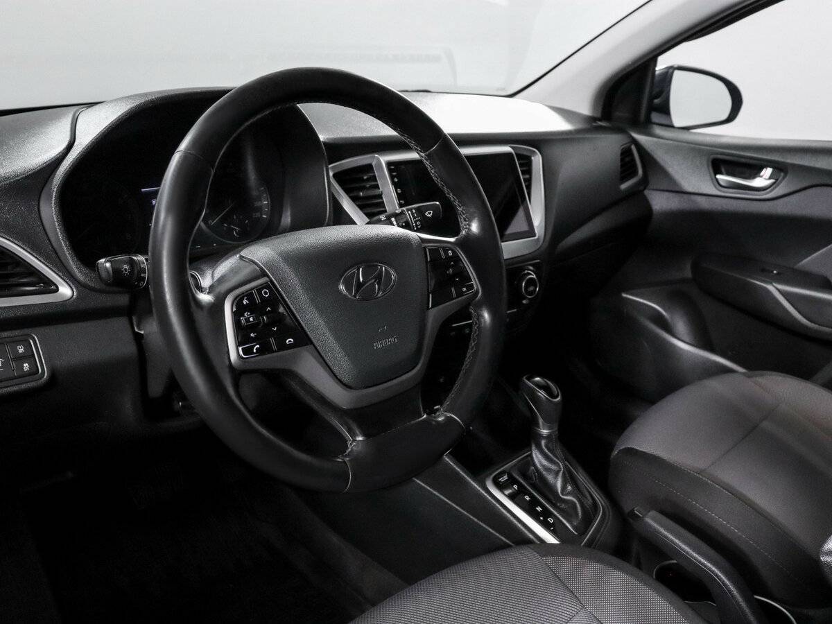 Купить Hyundai Solaris с пробегом. Фото: #11