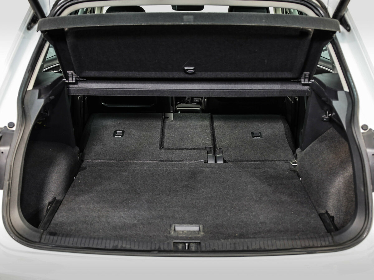 Купить Volkswagen Tiguan с пробегом. Фото: #32