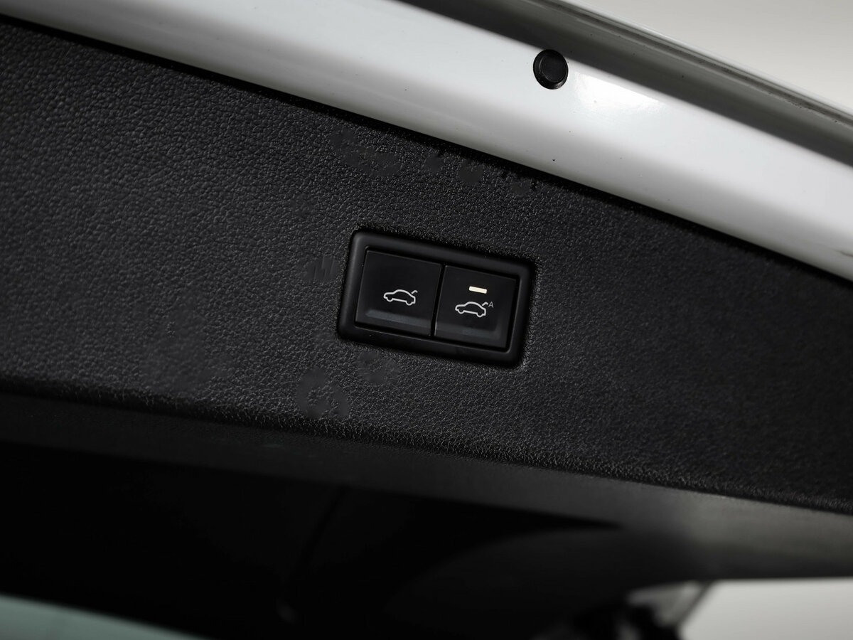 Купить Volkswagen Tiguan с пробегом. Фото: #34