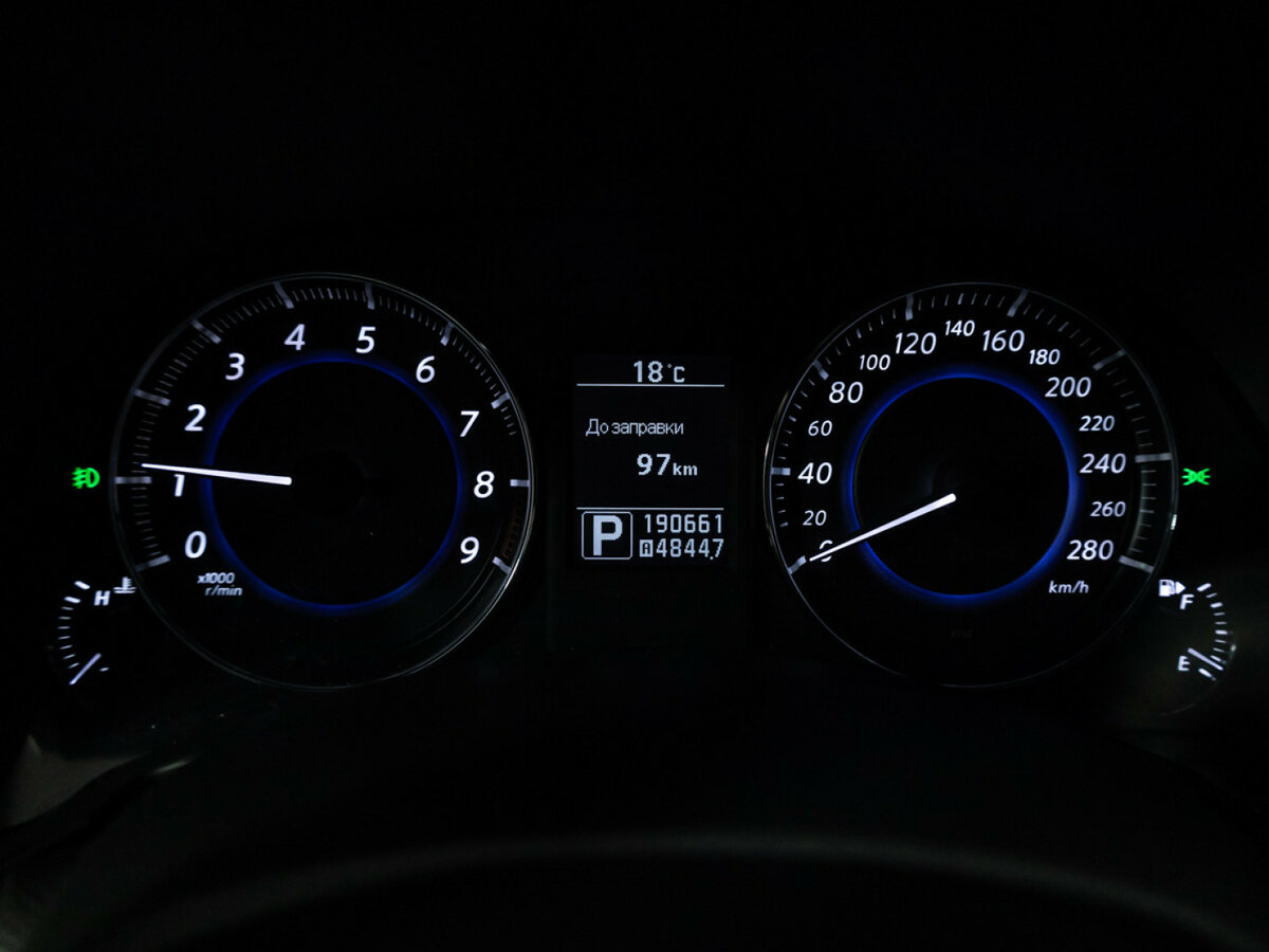 Купить Infiniti FX с пробегом. Фото: #11