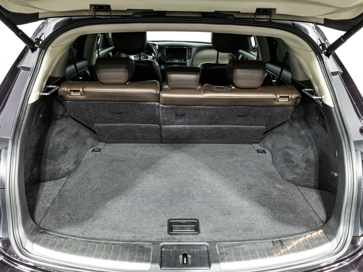 Купить Infiniti FX с пробегом. Фото: #21