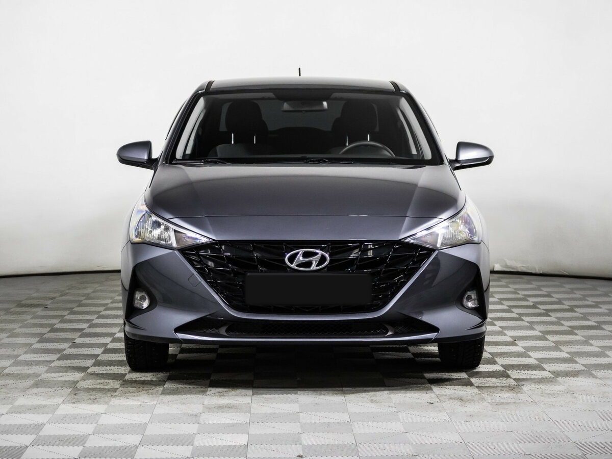 Купить Solaris HS с пробегом. Фото: #1